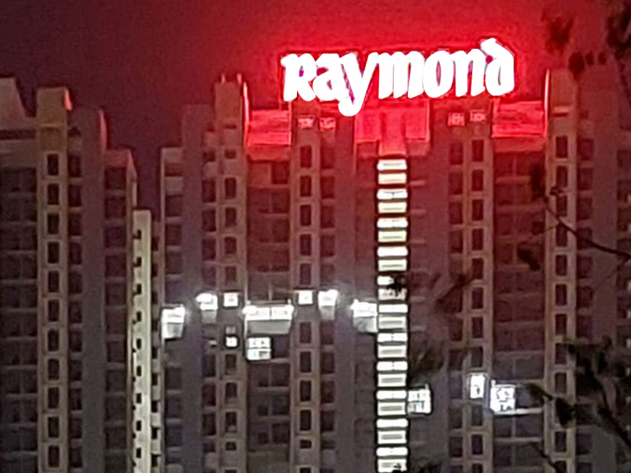 raymond-sky-sign